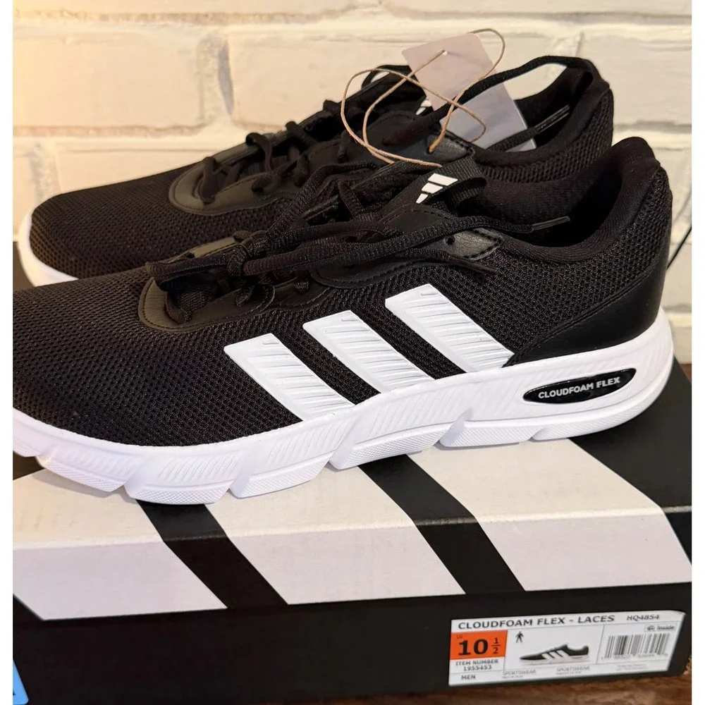 NWT Adidas Cloudfoam Flex Laces Mens 10.5 Black White Running Shoes HQ4854 Gym